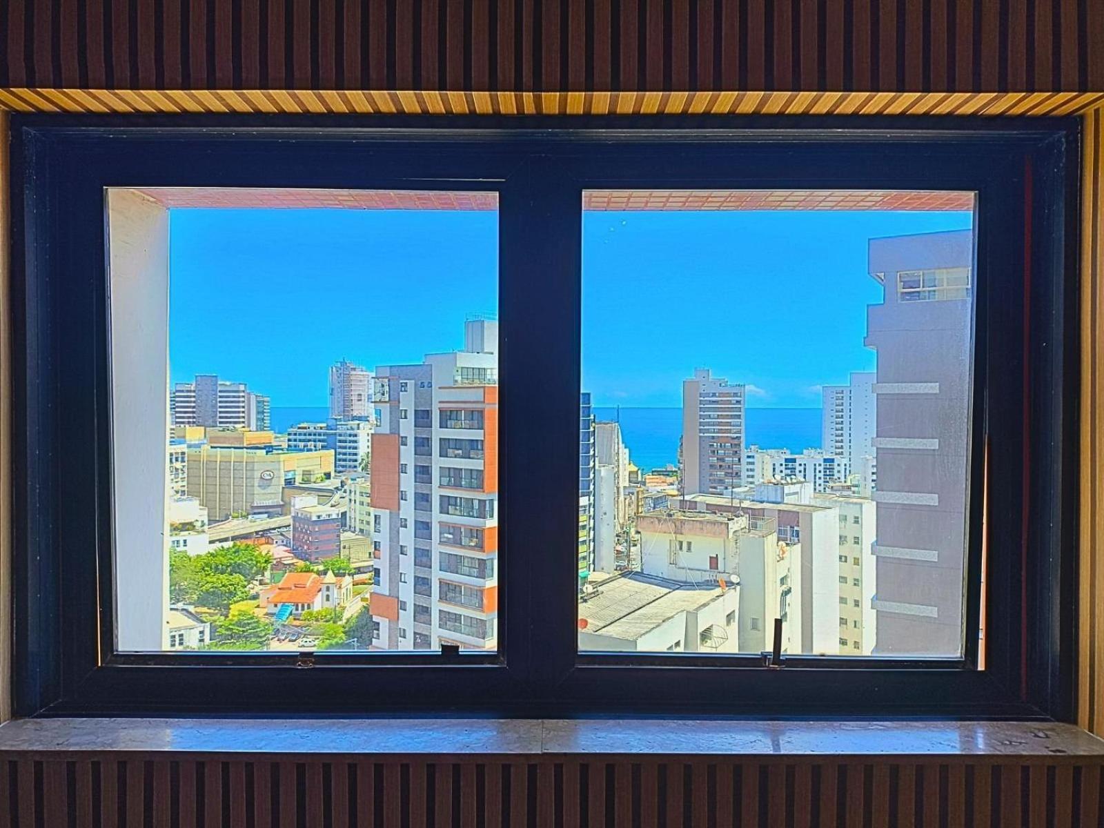 Lindo Apt Vista Mar Completo Com Piscina No Rooftop Do Edf, Proximo Ao Porto Da Barra Salvador da Bahia Exterior foto